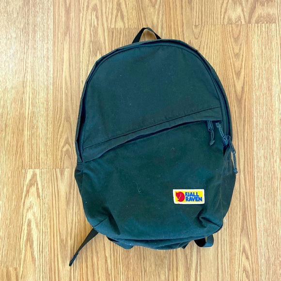 Fjallraven Handbags - FJALLRAVEN army green vardag backpack